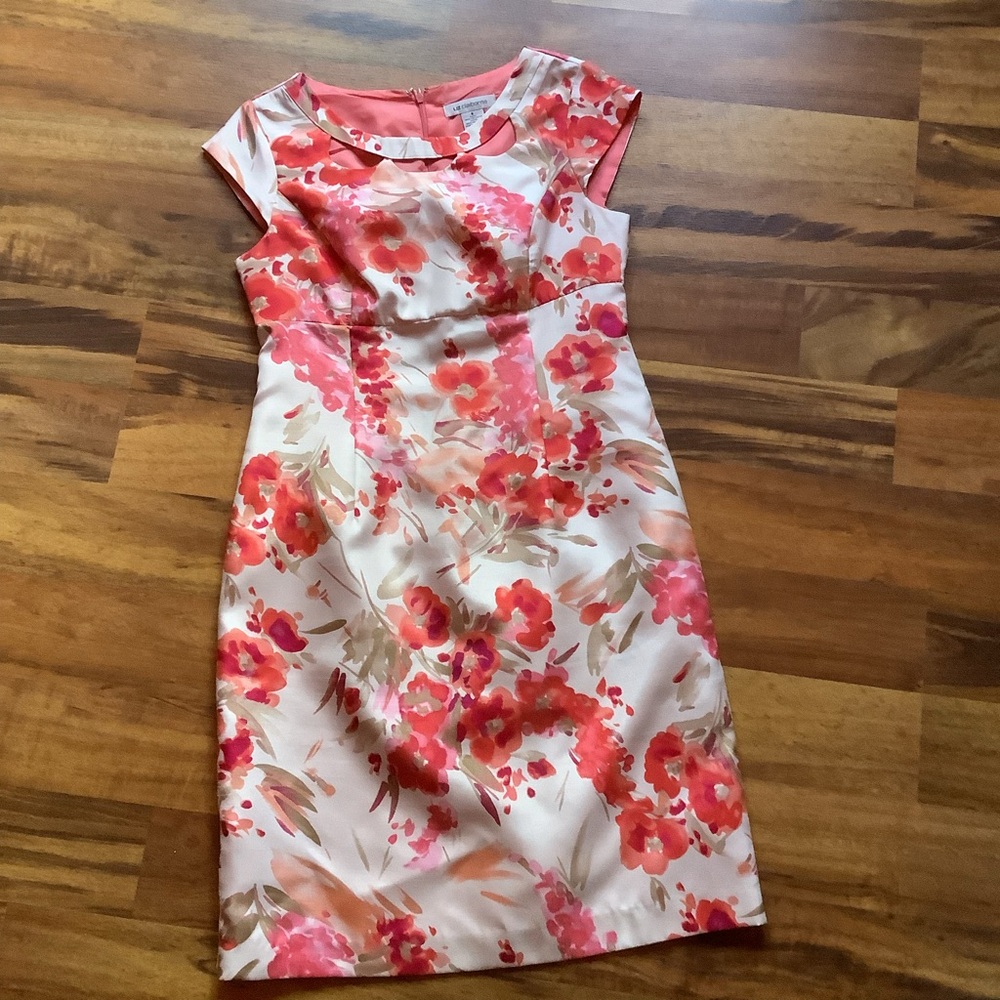 Liz Claiborne Size 6 Floral cap sleeve sheath dress